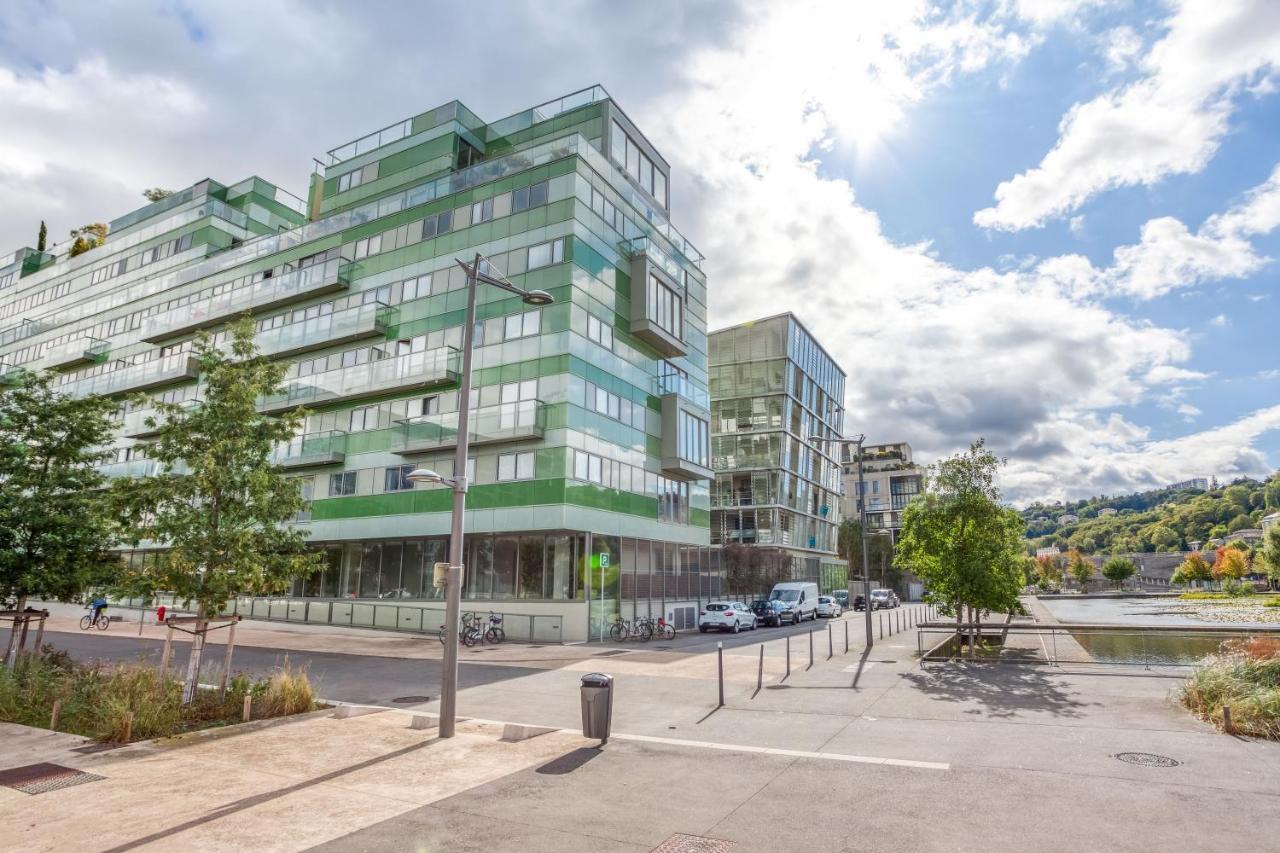 Lyon Confluence - Duplex Au Calme Avec Parking Prive En Optionアパートメント エクステリア 写真