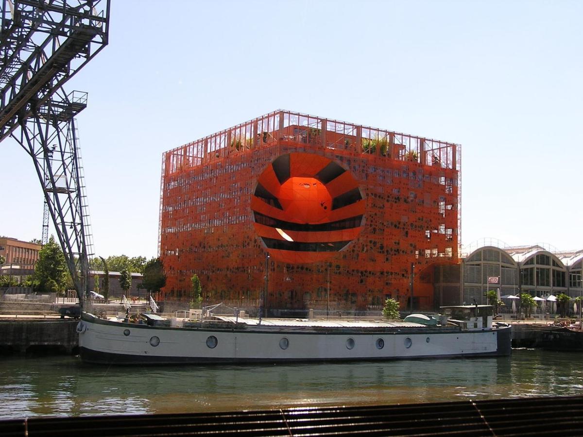 Lyon Confluence - Duplex Au Calme Avec Parking Prive En Optionアパートメント エクステリア 写真